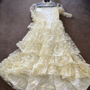 British size 10 Ruffle Lace Wedding Dress